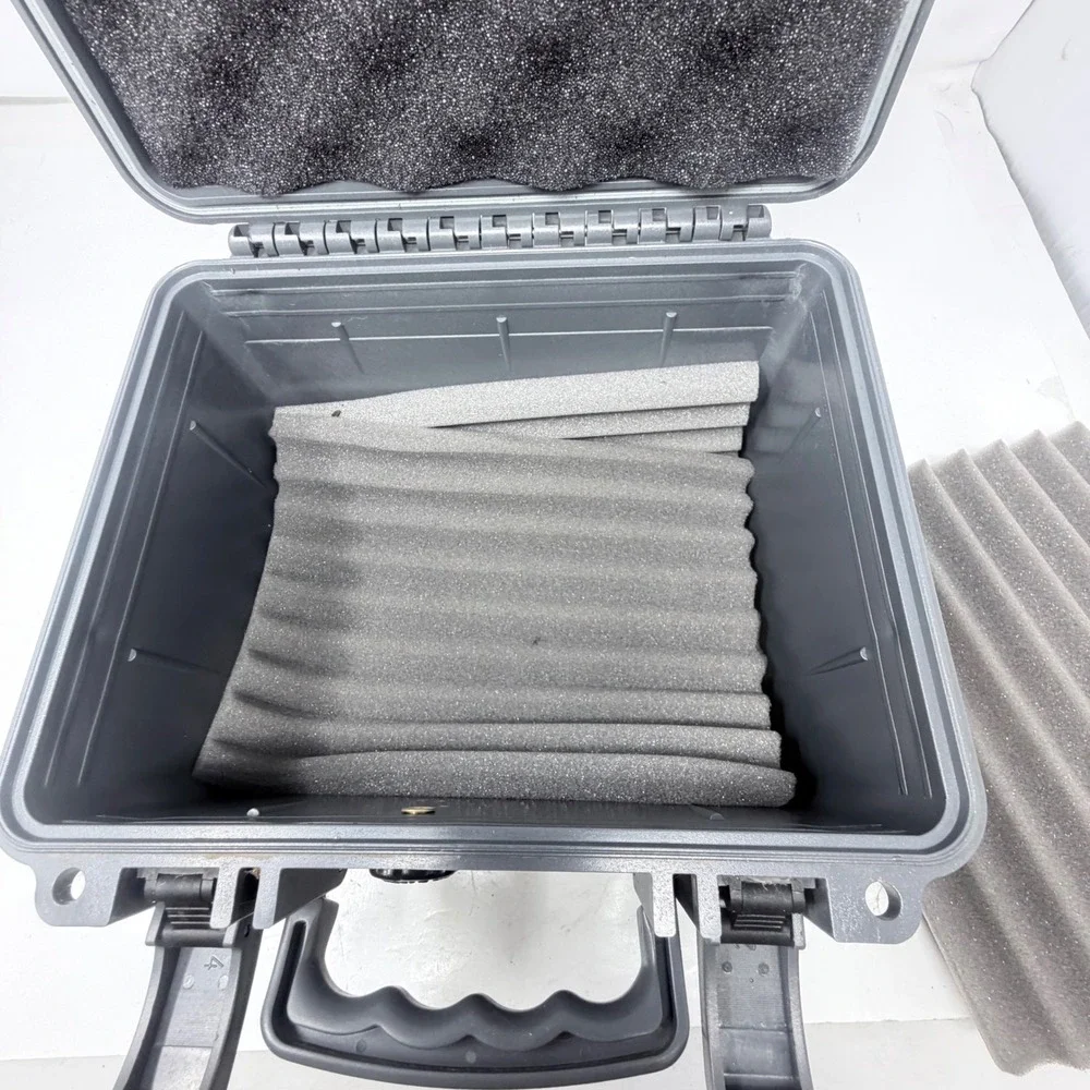 VTG OtterBox Cigar Caddy 5200 Travel Humidor Case Waterproof Crushproof Black